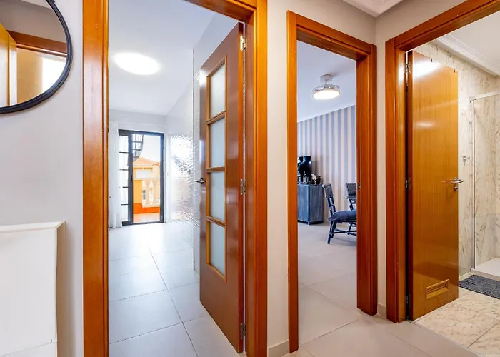 Del Duque Ocean View Terrace Apartment *