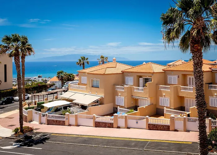 Del Duque Ocean View Terrace Apartment *